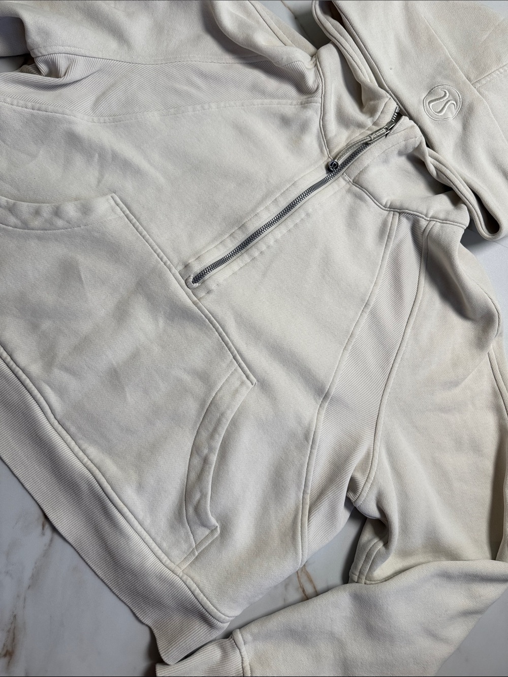 Lululemon Scuba Cropped Quarter Zip Hoodie SZ M/L Cream Logo Workout Lounge